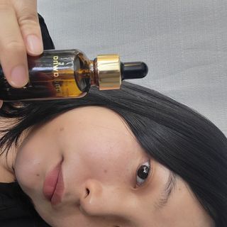 스킨큐어 산다화 비타민c 화이트닝 에센스 30ml — 5점을 준 리뷰어가 2023년 9월 올린 사용 사진