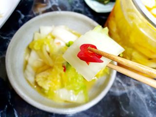 셰프애찬 단호박 백김치 1kg — 5점을 준 리뷰어가 2022년 10월 올린 사용 사진