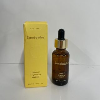 스킨큐어 산다화 비타민c 화이트닝 에센스 30ml — 5점을 준 리뷰어가 2023년 8월 올린 사용 사진