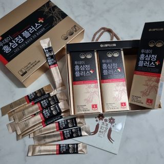 서울약사신협_투데이홍삼정플러스스틱_10g x 30포 — 5점을 준 리뷰어가 2021년 5월 올린 사용 사진