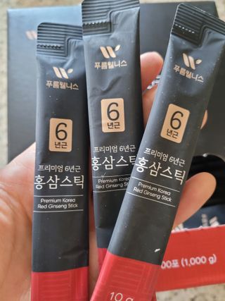 [푸름웰니스] 프리미엄 6년근 홍삼스틱 3mg x 100포 — 5점을 준 리뷰어가 2022년 3월 올린 사용 사진