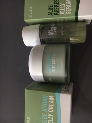 김정문알로에 큐어 큐어 알로에 리프레쉬 젤리 세럼, 큐어 알로에 하이드로 젤리 크림 — 5점을 준 리뷰어가 2021년 3월 올린 사용 사진