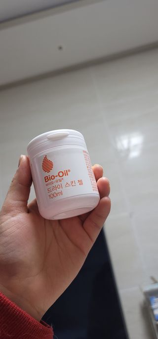 바이오오일 [바이오-오일] 드라이 스킨 젤 100ml — 5점을 준 리뷰어가 2022년 1월 올린 사용 사진