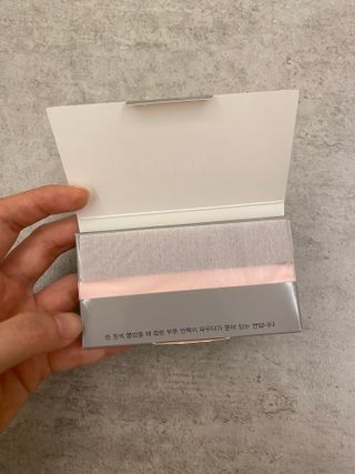 [갸스비] 메이크업은 그대로, 피지만 쏙 - BB킵 오일컨트롤 파우더 페이퍼 — 5점을 준 리뷰어가 2021년 8월 올린 사용 사진