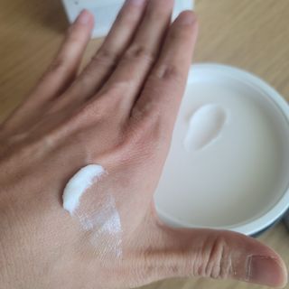 세이지빼빼 빼빼B 슬리미 히알 바디밤 150g — 5점을 준 리뷰어가 2022년 10월 올린 사용 사진