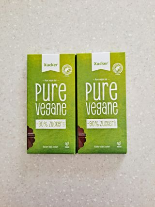 당류2g 자일리톨로 단맛을낸 슈카 퓨어비건 무설탕초콜릿 Xucker vegan 2개입 — 5점을 준 리뷰어가 2021년 4월 올린 사용 사진