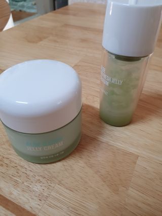 김정문알로에 큐어 큐어 알로에 리프레쉬 젤리 세럼, 큐어 알로에 하이드로 젤리 크림 — 5점을 준 리뷰어가 2021년 4월 올린 사용 사진