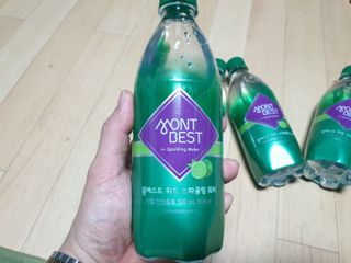 몽베스트 Montbest with Sparkling water Lime20병 — 5점을 준 리뷰어가 2021년 10월 올린 사용 사진