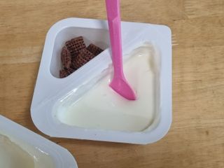 매일바이오 토핑요거트 — 3.5점을 준 리뷰어가 2021년 6월 올린 사용 사진