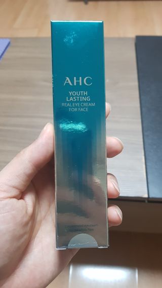[NEW 탄력유턴 아이크림] AHC 유스 래스팅 리얼 아이크림 포 페이스 — 5점을 준 리뷰어가 2021년 1월 올린 사용 사진