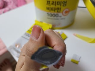 서울약사신협 프리미엄비타민C1000_2.5G x 100포 — 5점을 준 리뷰어가 2021년 5월 올린 사용 사진