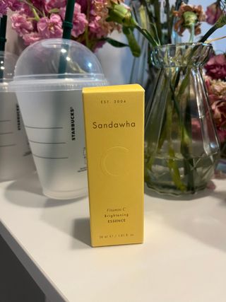 스킨큐어 산다화 비타민c 화이트닝 에센스 30ml — 2점을 준 리뷰어가 2024년 1월 올린 사용 사진