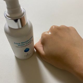 약손명가코스메틱 에오스보떼 아쿠아 모이스처라이징 워터 크림 — 5점을 준 리뷰어가 2022년 1월 올린 사용 사진