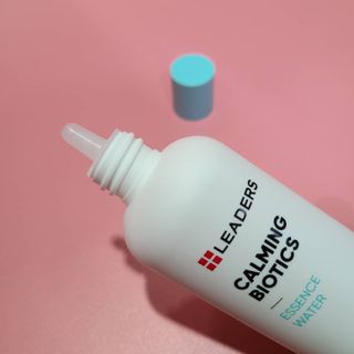 리더스코스메틱 리더스 카밍 바이오틱스 에센스 워터 — 5점을 준 리뷰어가 2021년 5월 올린 사용 사진