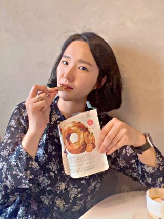 CJ올리브영 베리 & 체리 프로틴 베이글칩 / 치즈 & 복숭아 프로틴 베이글칩 — 5점을 준 리뷰어가 2023년 4월 올린 사용 사진