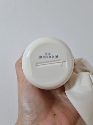 [위켄더스] 끈적임 없이 수분감을 채워주는 핸드& 바디로션 1종 랜덤발송 — 4점을 준 리뷰어가 2022년 5월 올린 사용 사진