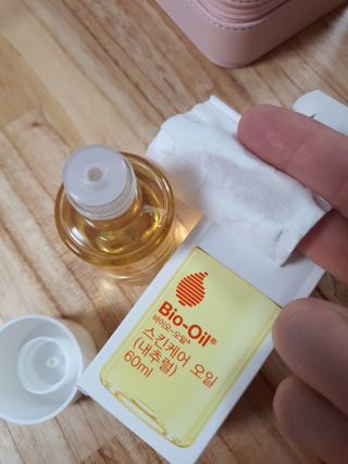 바이오오일 [바이오-오일] 스킨케어 오일 내추럴 60ml — 5점을 준 리뷰어가 2021년 5월 올린 사용 사진