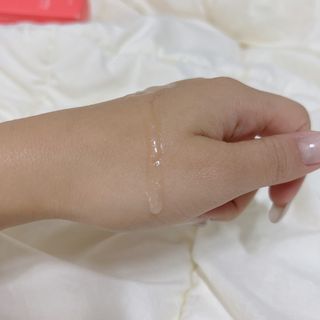 산다화 더블 이펙트 안티 링클 세럼 50ml — 3점을 준 리뷰어가 2022년 10월 올린 사용 사진
