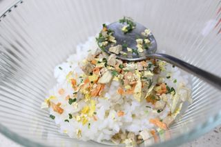 해풀잎 누구나 김밥*1ea [(혼합야채 35g *1ea,  김밥김 (5g, 5ea),  양념간장 (6g, 5ea), 참기름(5g, 2ea)] — 4점을 준 리뷰어가 2022년 10월 올린 사용 사진