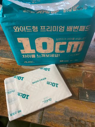 아베크 펫 와이드 프리미엄 대형 애견 강아지 배변 패드 30매 1팩 80g — 5점을 준 리뷰어가 2021년 7월 올린 사용 사진