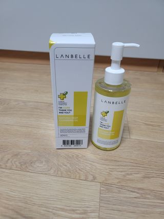 랑벨 내츄럴 딥 클렌징 오일 200ml (저자극 약산성 천연 클렌징) — 4점을 준 리뷰어가 2022년 5월 올린 사용 사진