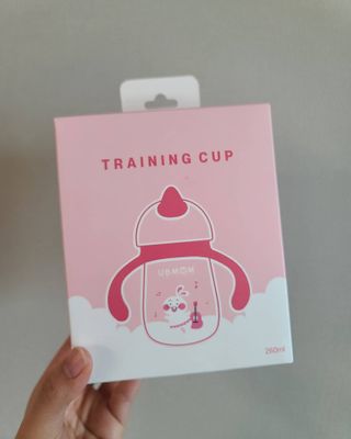 유비맘 트라이탄 코니빨대컵_컬러 랜덤 발송 — 4점을 준 리뷰어가 2020년 12월 올린 사용 사진