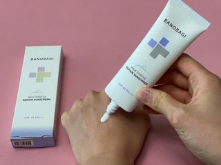 바노바기 코스메틱 바노바기 밀크씨슬 리페어 시카 선스크린 플러스 50ml — 5점을 준 리뷰어가 2023년 1월 올린 사용 사진