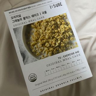 다미즐 [아이슈어] 맛있는 관리의 시작 그래놀라 풀믹스 쉐이크 4종 택 1/7일분/초콜릿, 고구마, 곡물, 바나나 — 5점을 준 리뷰어가 2021년 4월 올린 사용 사진
