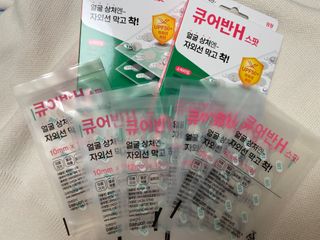 [큐어반H 스팟] 자외선 99프로 차단되는 스틱타입 스팟밴드(1팩 / 66매입) — 5점을 준 리뷰어가 2022년 11월 올린 사용 사진