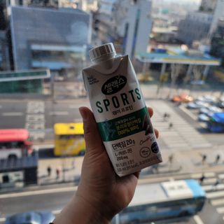 셀렉스스포츠 셀렉스 스포츠 웨이 프로틴 초콜릿 _ 330ml x 12팩 — 5점을 준 리뷰어가 2021년 3월 올린 사용 사진