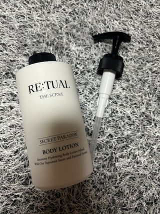 레츄얼 더 센트 바디로션 시크릿 파라다이스(500ml) — 5점을 준 리뷰어가 2022년 6월 올린 사용 사진
