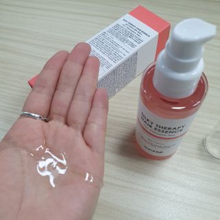 썸헤어 / SUMHAIR 썸헤어 실키 테라피 헤어 에센스 — 5점을 준 리뷰어가 2021년 4월 올린 사용 사진
