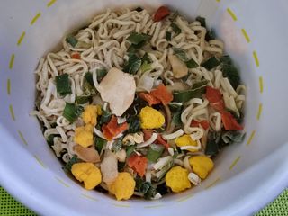 NISSIN 닛신 컵누들  4종 - 씨푸드오리지날, 씨푸드 스파이시, 씨푸드 커리, 씨푸드 XO소스 — 5점을 준 리뷰어가 2021년 12월 올린 사용 사진