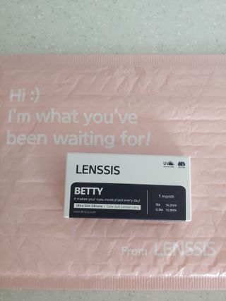 렌시스 LENSSIS [ 렌시스 ] 품절대란템 , 데일리로 쓰기 좋은 ＃베티 시리즈 1개월용 ｜ 5컬러 중 택1 ｜ — 5점을 준 리뷰어가 2021년 4월 올린 사용 사진