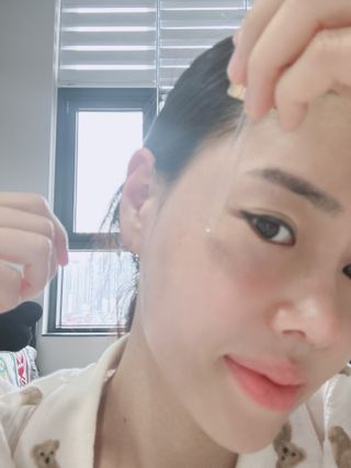 스킨큐어 산다화 비타민c 화이트닝 에센스 30ml — 5점을 준 리뷰어가 2023년 12월 올린 사용 사진