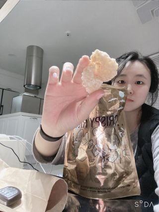 미즈꼬레아 치즈맛 누룽지크리스피 — 4점을 준 리뷰어가 2022년 2월 올린 사용 사진