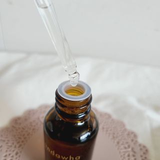 스킨큐어 산다화 비타민c 화이트닝 에센스 30ml — 5점을 준 리뷰어가 2022년 1월 올린 사용 사진