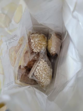 [메종콜리브리] 프랑스 마들렌 메종콜리브리 레몬 마들렌 2팩 — 4점을 준 리뷰어가 2022년 2월 올린 사용 사진