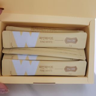 디오르 파인화이트 — 5점을 준 리뷰어가 2022년 2월 올린 사용 사진