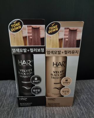 헤어플러스 블랙 컬러본드 샴푸 트리트먼트 300ml — 5점을 준 리뷰어가 2021년 4월 올린 사용 사진