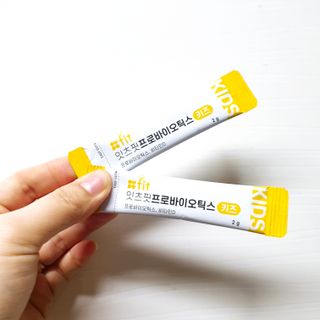 잇츠핏 프로바이오틱스 키즈 유산균 — 5점을 준 리뷰어가 2021년 3월 올린 사용 사진