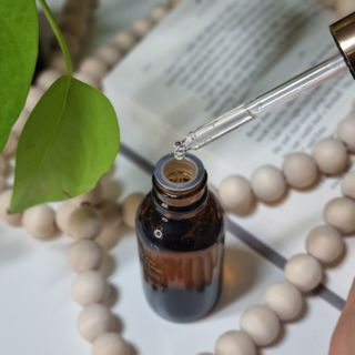 스킨큐어 산다화 비타민c 화이트닝 에센스 30ml — 5점을 준 리뷰어가 2023년 12월 올린 사용 사진