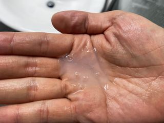 르핸스 퍼포밍 5 샴푸 비반트 포렛/베티버 포그 — 5점을 준 리뷰어가 2022년 12월 올린 사용 사진