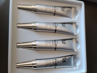 아이디플라코스메틱 아이디 브이로직 플러스 크림 15ml X 4EA — 5점을 준 리뷰어가 2022년 1월 올린 사용 사진