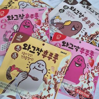 스낵스 와그작후루룩 3종_카카오2봉+아몬드2봉+딸기2봉 (총 6봉) — 5점을 준 리뷰어가 2024년 2월 올린 사용 사진