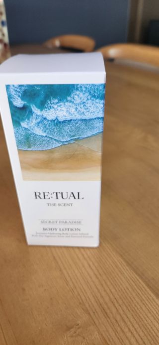 레츄얼 더 센트 바디로션 시크릿 파라다이스(500ml) — 5점을 준 리뷰어가 2022년 6월 올린 사용 사진
