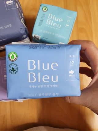 블루블루 유기농 순면 커버 생리대 — 4점을 준 리뷰어가 2021년 1월 올린 사용 사진