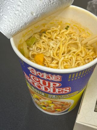NISSIN 닛신 컵누들  4종 - 씨푸드오리지날, 씨푸드 스파이시, 씨푸드 커리, 씨푸드 XO소스 — 5점을 준 리뷰어가 2023년 1월 올린 사용 사진