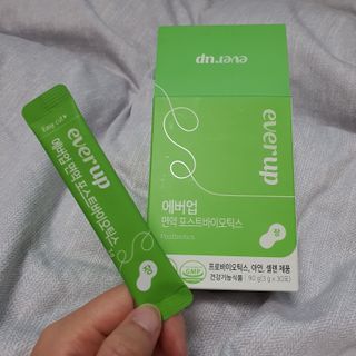 [몸엔용] 에버업 멀티비타민&미네랄, 눈건강 루테인 혈행건강 오메가3, 면역 프로바이오틱스 3종 택1 — 5점을 준 리뷰어가 2022년 4월 올린 사용 사진