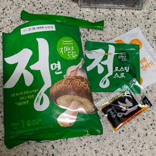 [풀무원] 자연은맛있다 정면, 백면, 홍면  세트 — 5점을 준 리뷰어가 2021년 4월 올린 사용 사진